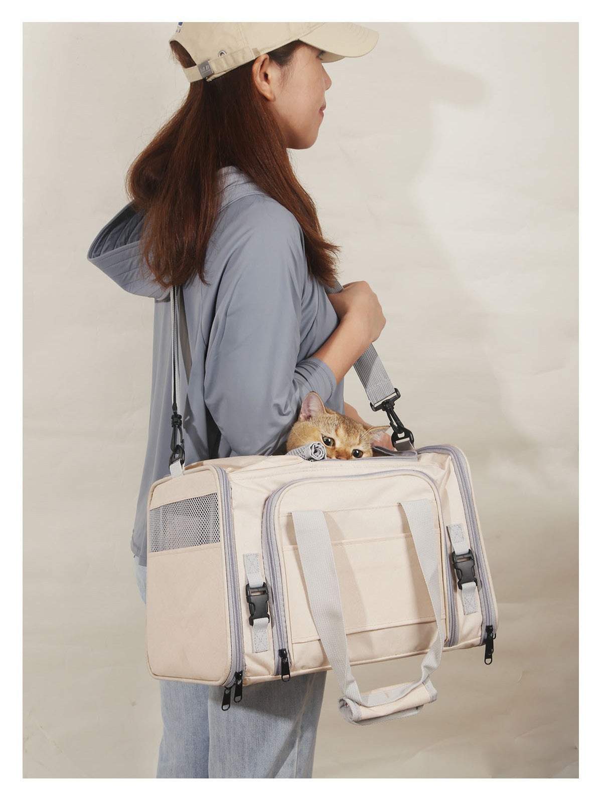 Portable Outdoor Cat Carrier – All-Weather Breathable Expandable Pet Bag for Dogs & Cats - TailTiddy